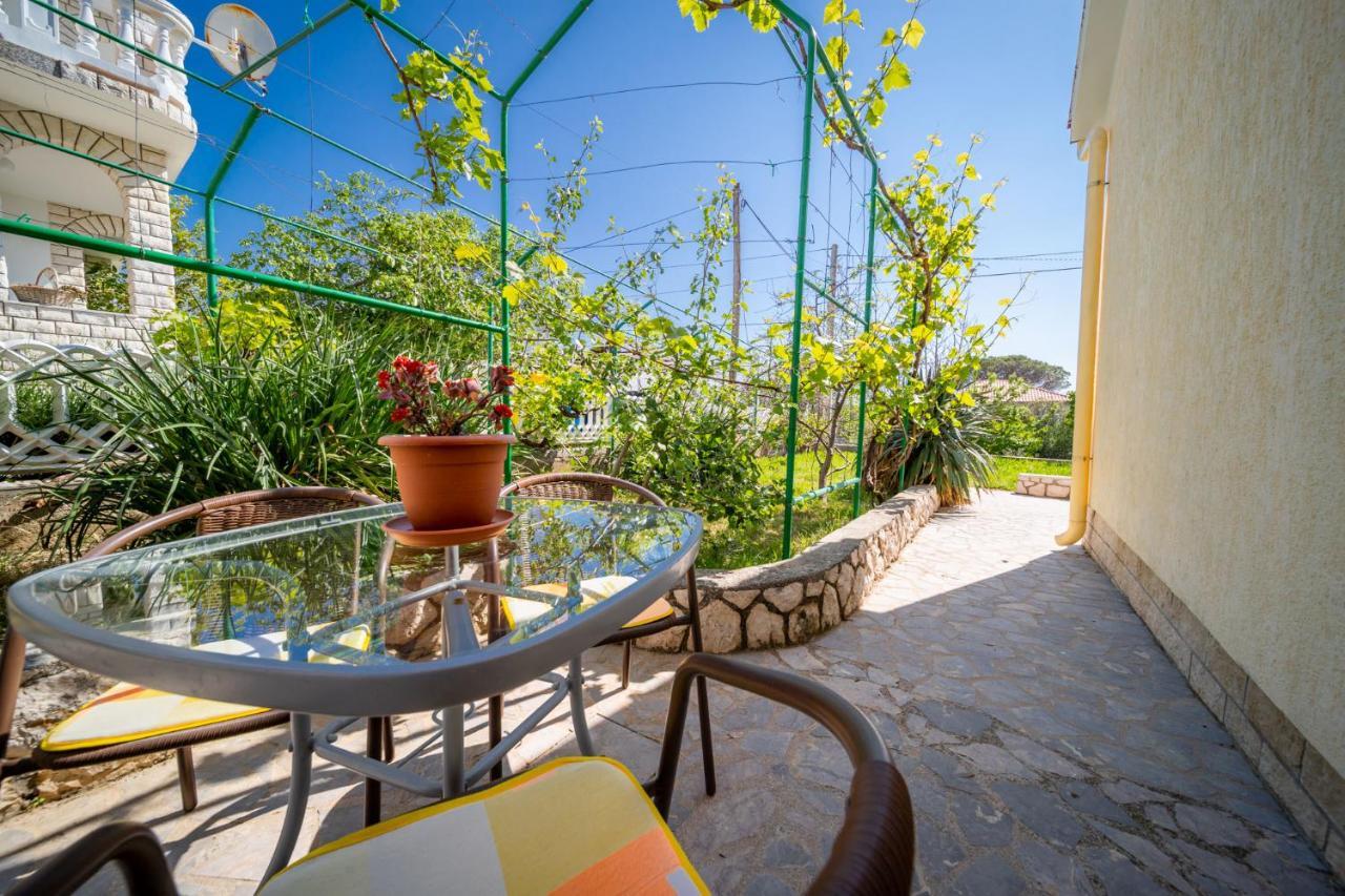 Apartmani Bozica Barbat na Rabu المظهر الخارجي الصورة