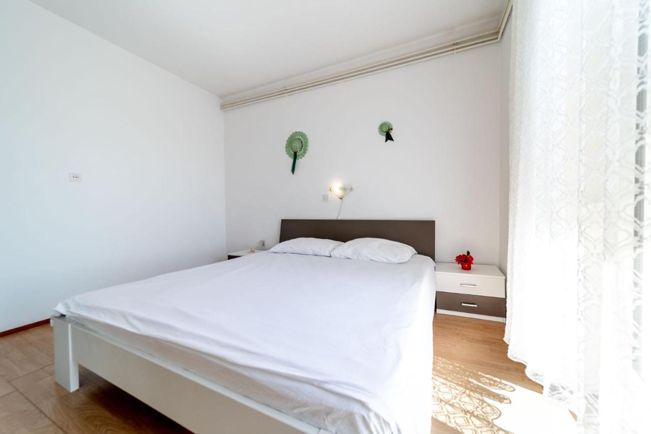 Apartmani Bozica Barbat na Rabu المظهر الخارجي الصورة