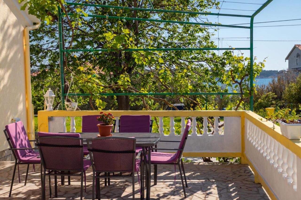 Apartmani Bozica Barbat na Rabu المظهر الخارجي الصورة