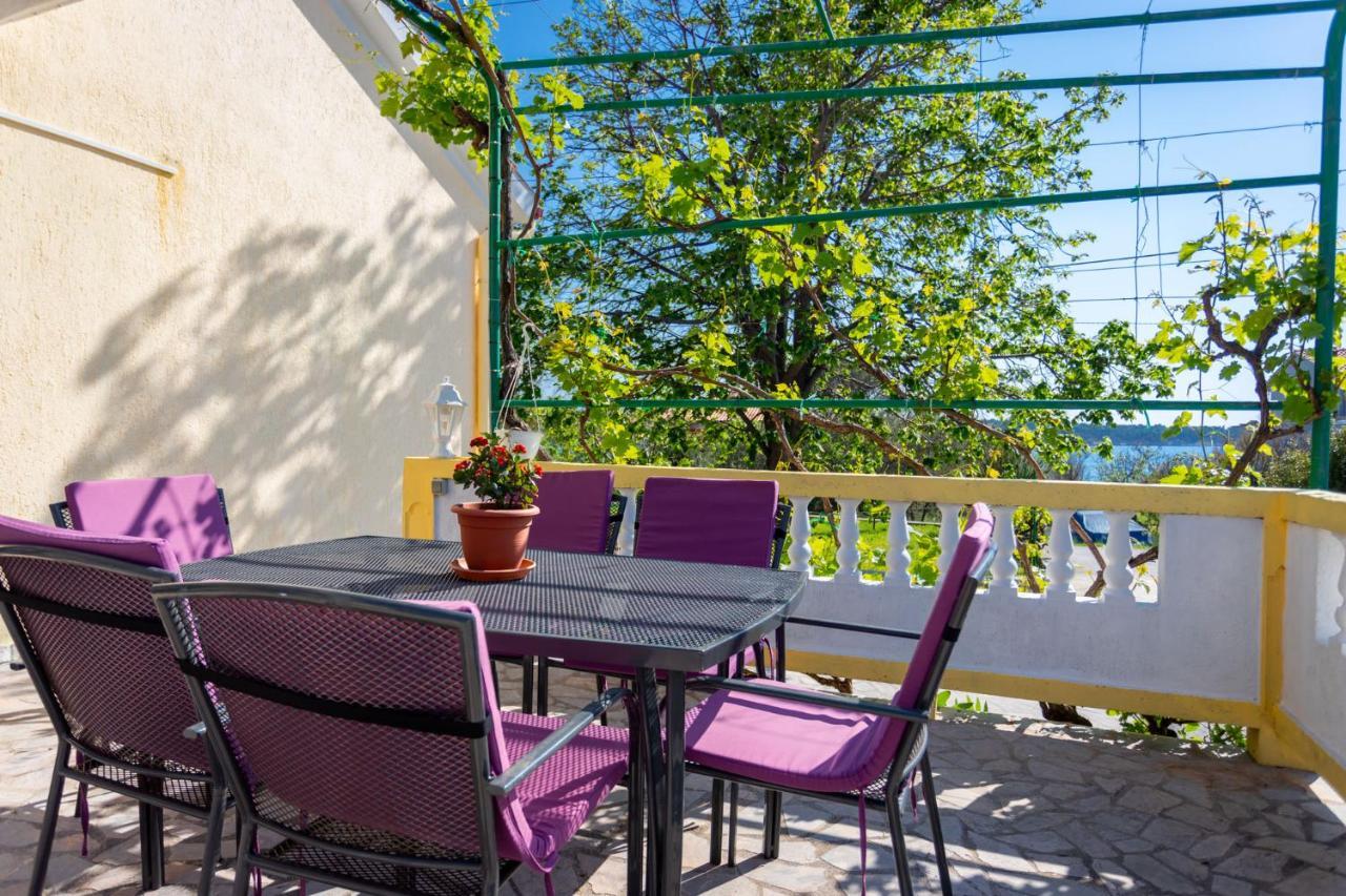 Apartmani Bozica Barbat na Rabu المظهر الخارجي الصورة